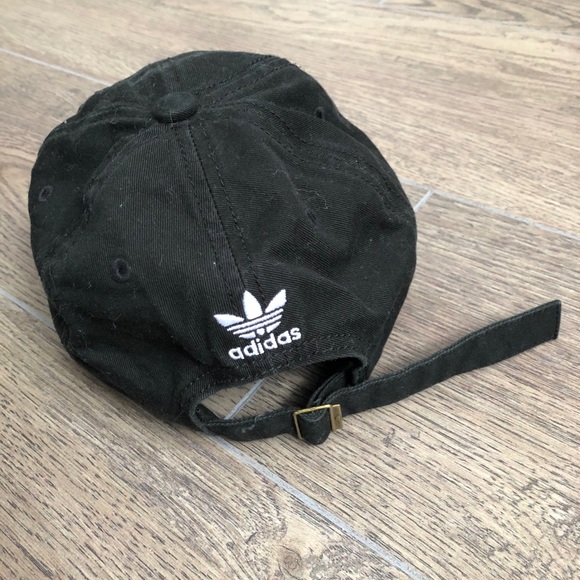 Black and white adidas trefoil hat - Picture 2 of 2